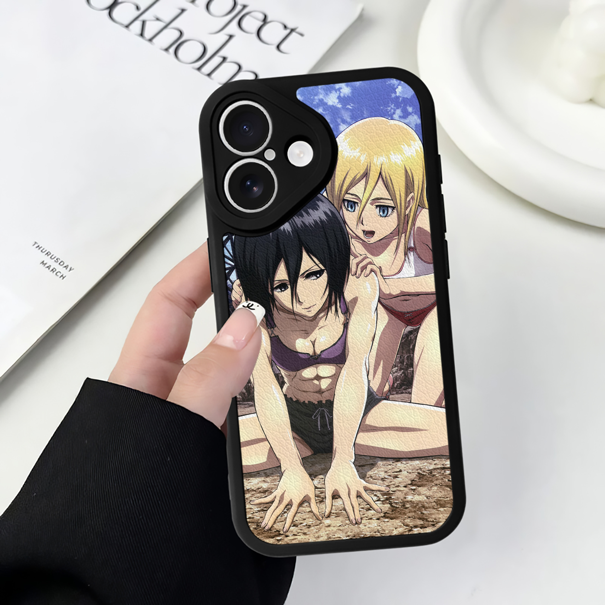 （画像用） 進撃の巨人 Attack on Titan 【iPhone 16シリーズ対応】シリコンスマホケース（レザー調） 材質：シリコン